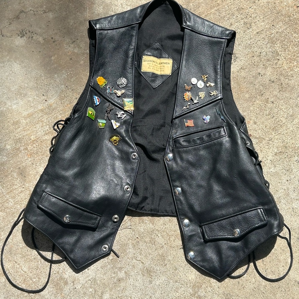 womens vintage black leather biker button up vest